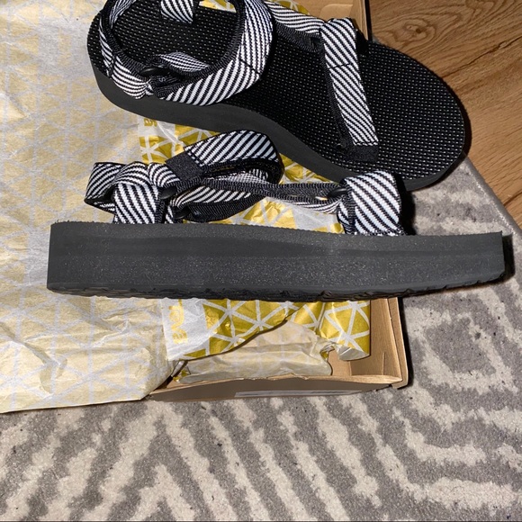 NWT 10 Teva Midform Universal Candy Stripe Black - Picture 5 of 9